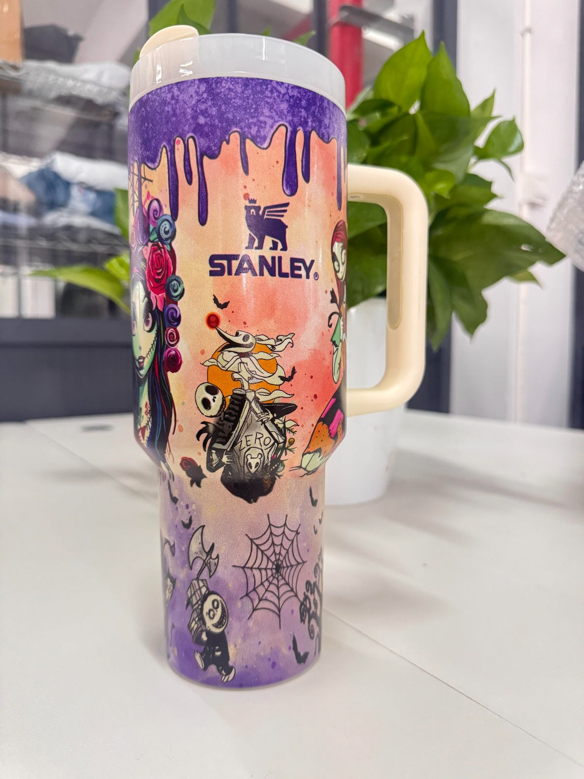 Hauntidays™ Sally x Jack Skellington 40oz Tumbler